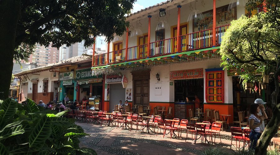 Where to stay (and where not to stay) in Medellín in 2025: Tips from a local! - Blackroom Hotels